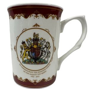 Queen Elizabeth Diamond Jubilee Commemorative Regal Crown Mug England 1952-2012